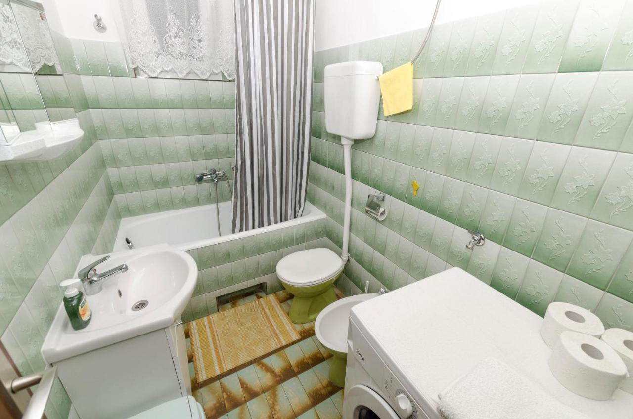 Apartment Eva P. Primosten Ngoại thất bức ảnh